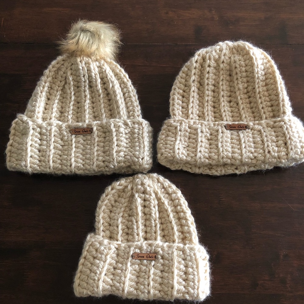 Seven Owls detachable fur Pom hat